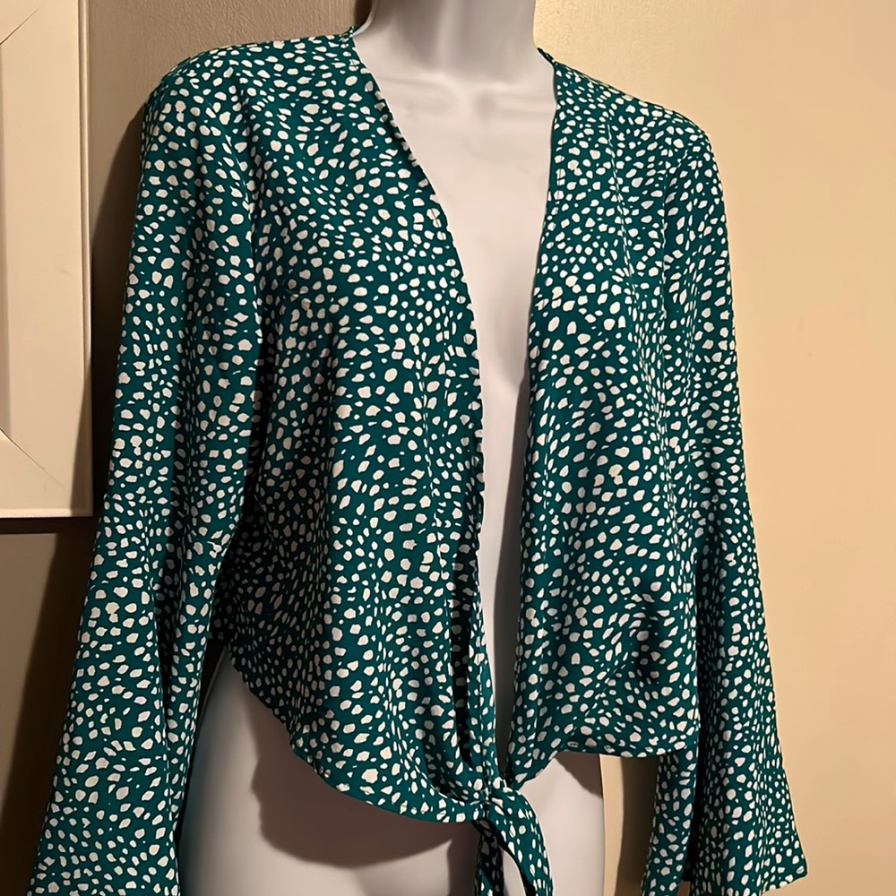 SHEIN Shrug Wrap Teal Green White Dots Flare Sleeves Tie Front Sz Medium